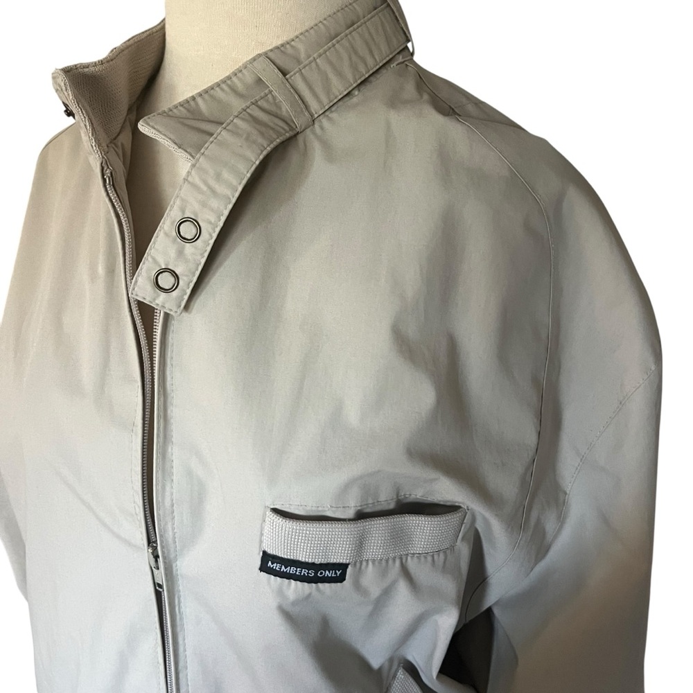 Classic Vintage MEMBERS ONLY®
Men's Classic Iconic Racer Jacket